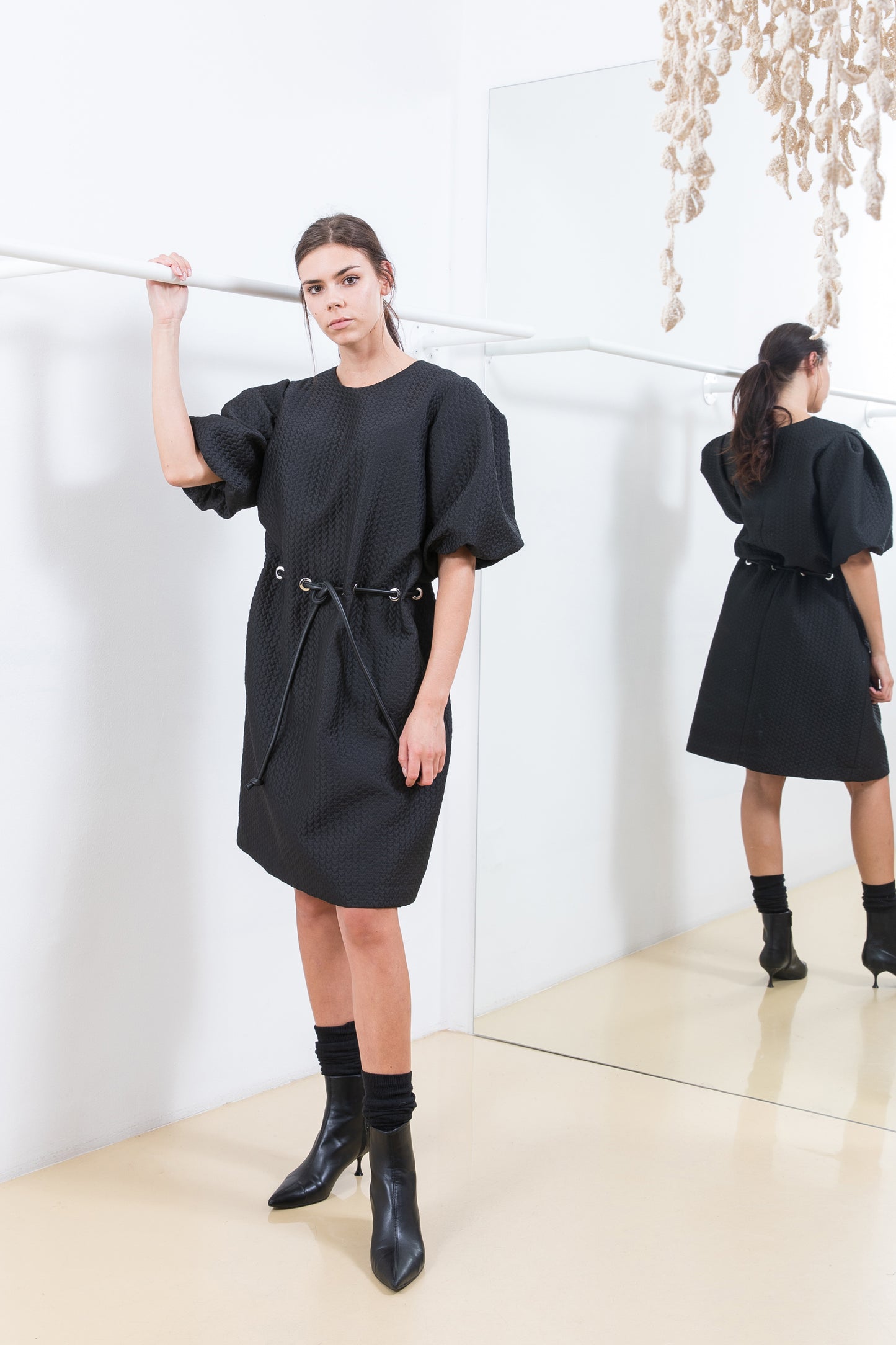 BLACK TEXTURED DRESS WITH PUFF SLEEVES