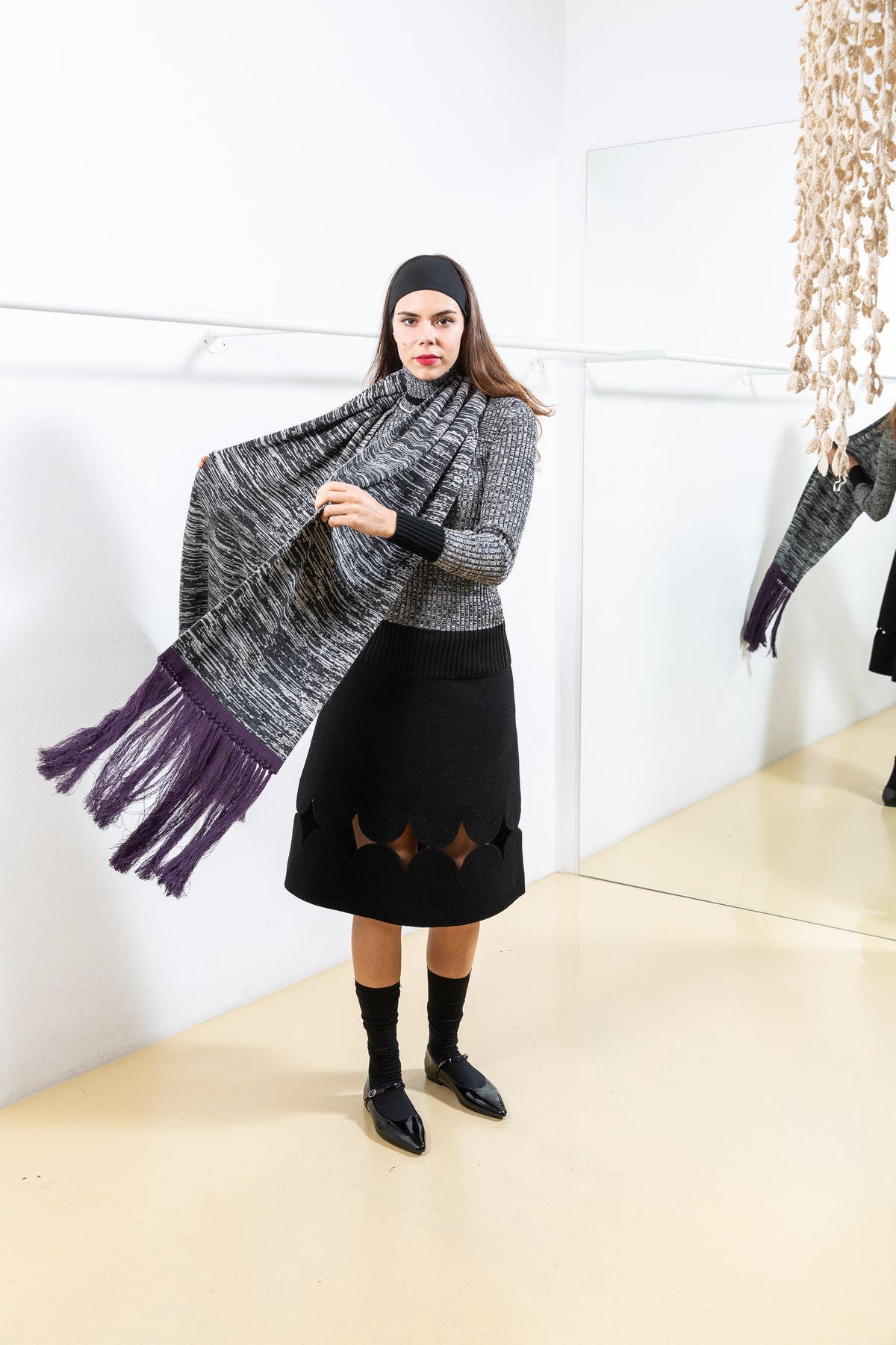GRAY SCARF